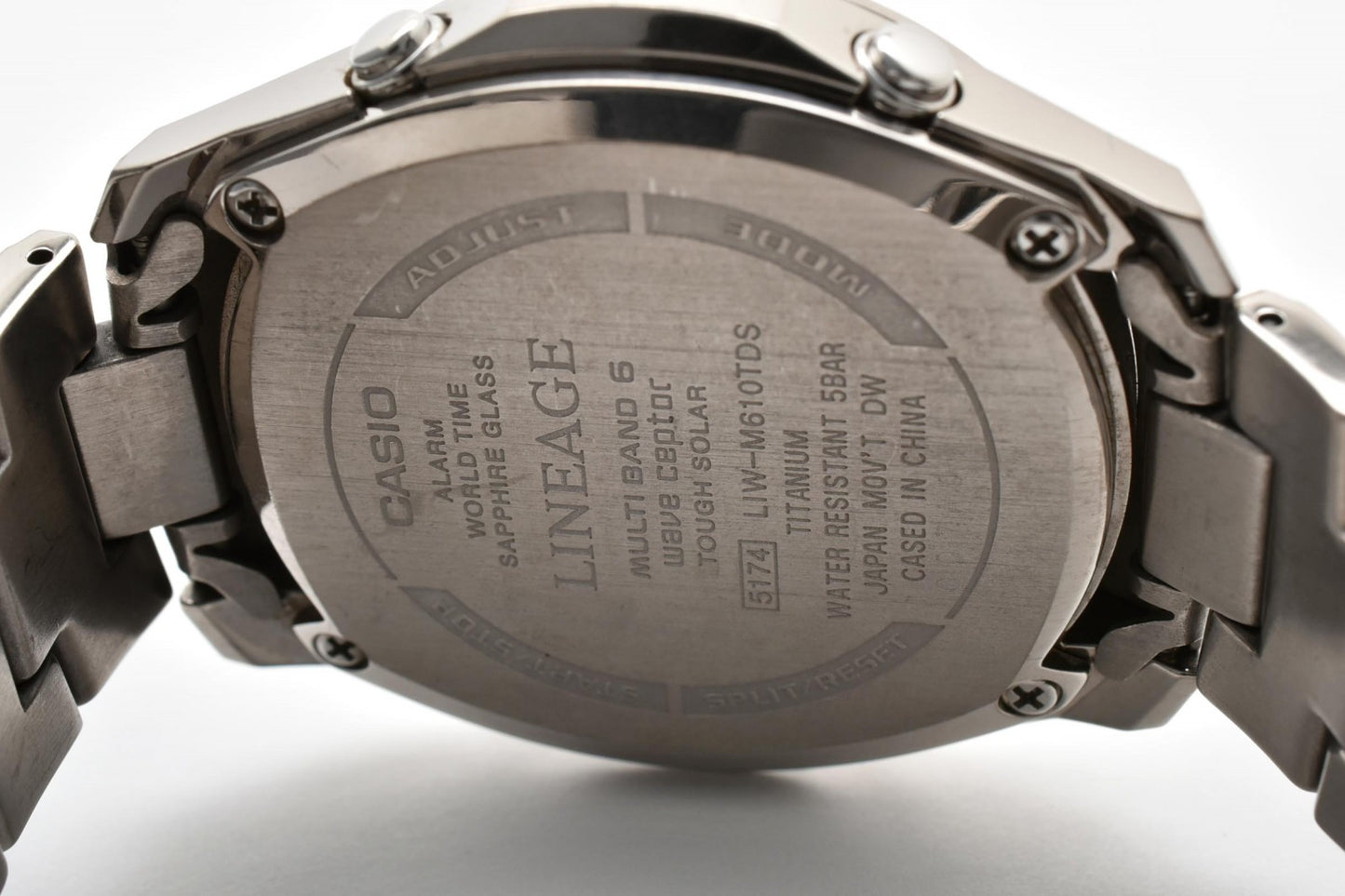 カシオ CASIO LINEAGE LIW-M610TDS ソーラー電波 腕時計 ブラック文字盤 チタンケース チタンブレス メンズ