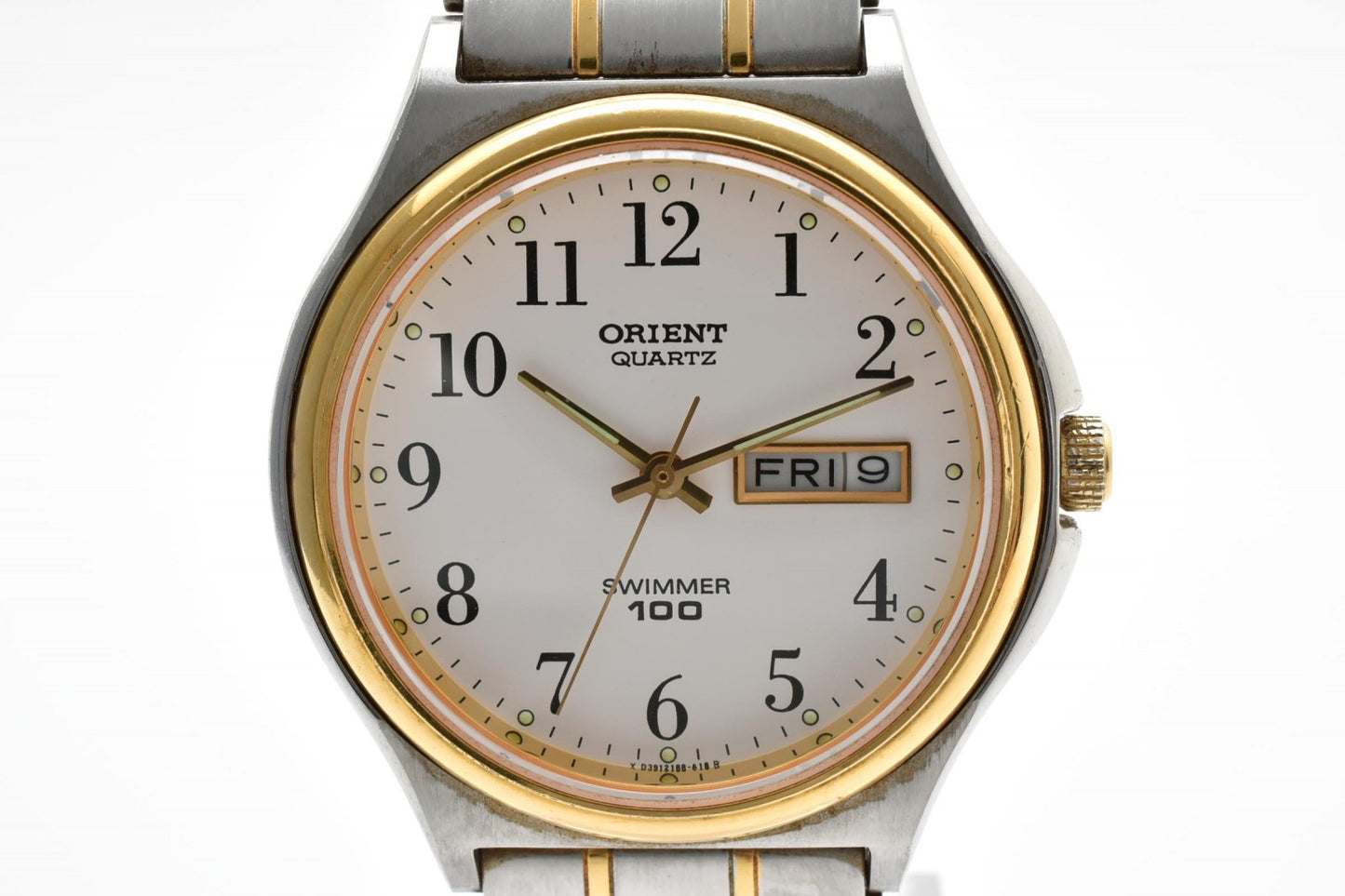ORIENT オリエント スイマー100 D39218-81 クォーツ デイデイト 腕時計 ホワイト文字盤 ステンレススチール メンズ