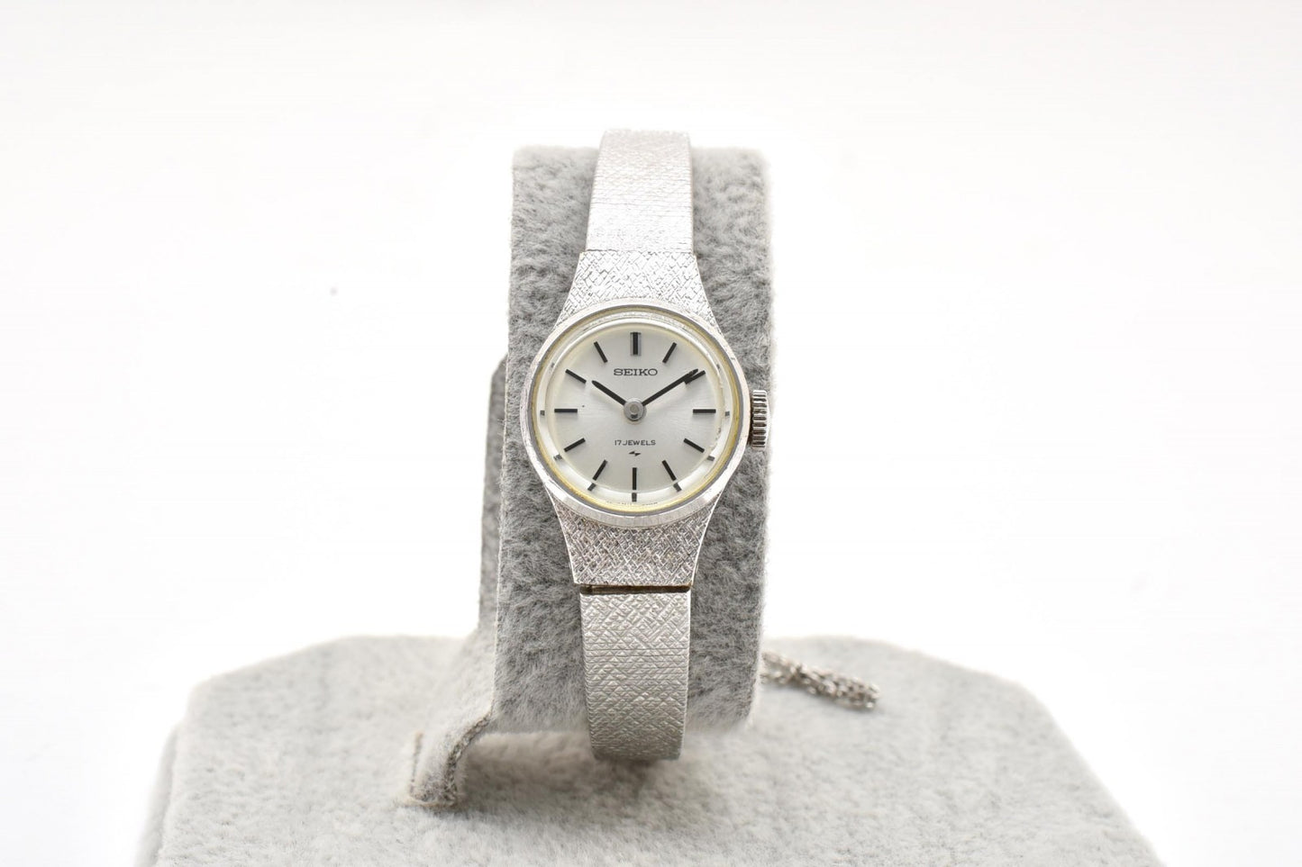 セイコー SEIKO 11-0710 クォーツ 腕時計 シルバー文字盤 ステンレススチール レディース ヴィンテージ