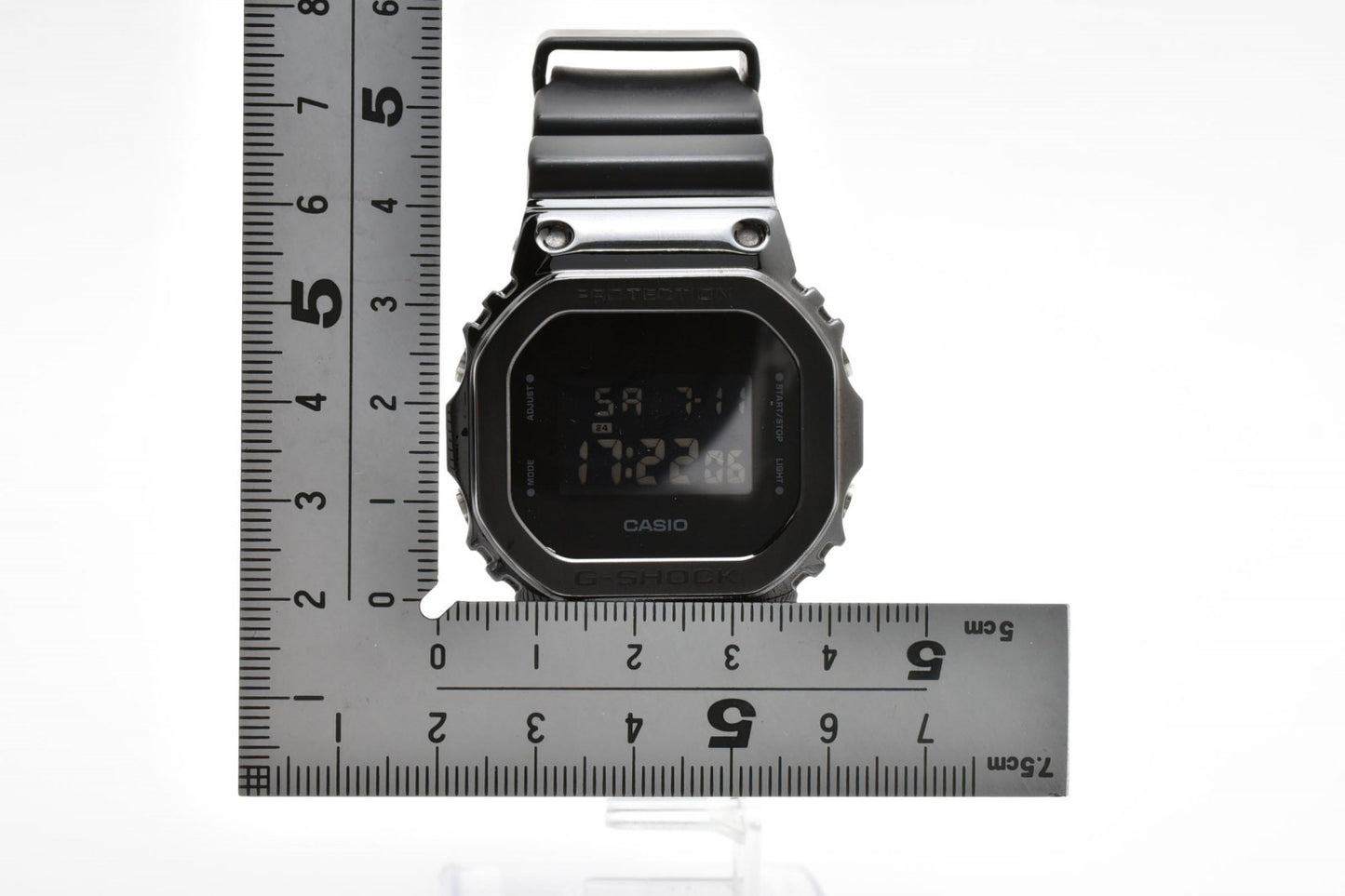 カシオ CASIO G-SHOCK GM-5600B クォーツ デジタル 腕時計 ブラック文字盤 ステンレスベゼル レジンベルト メンズ