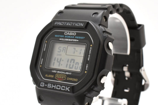 カシオ CASIO G-SHOCK DW-5600UE クォーツ デジタル 腕時計 ブラック液晶 ステンレスケース レジンベルト メンズ