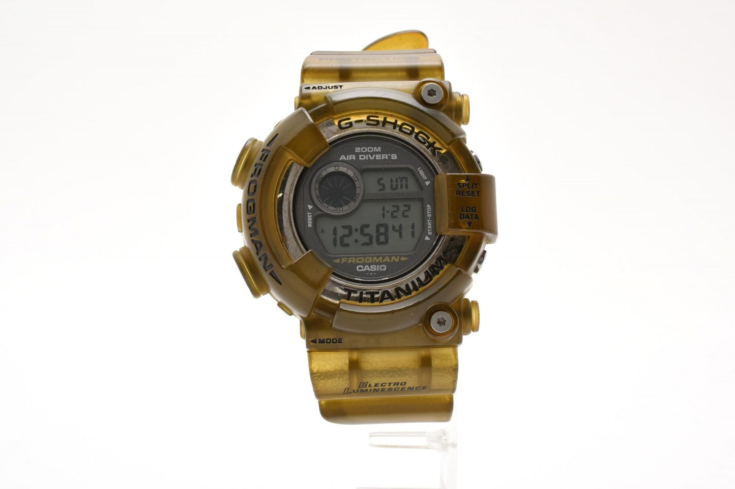カシオ CASIO G-SHOCK FROGMAN DW-8200 クォーツ デジタル 腕時計 チタンケース グレー液晶 レジンベルト メンズ