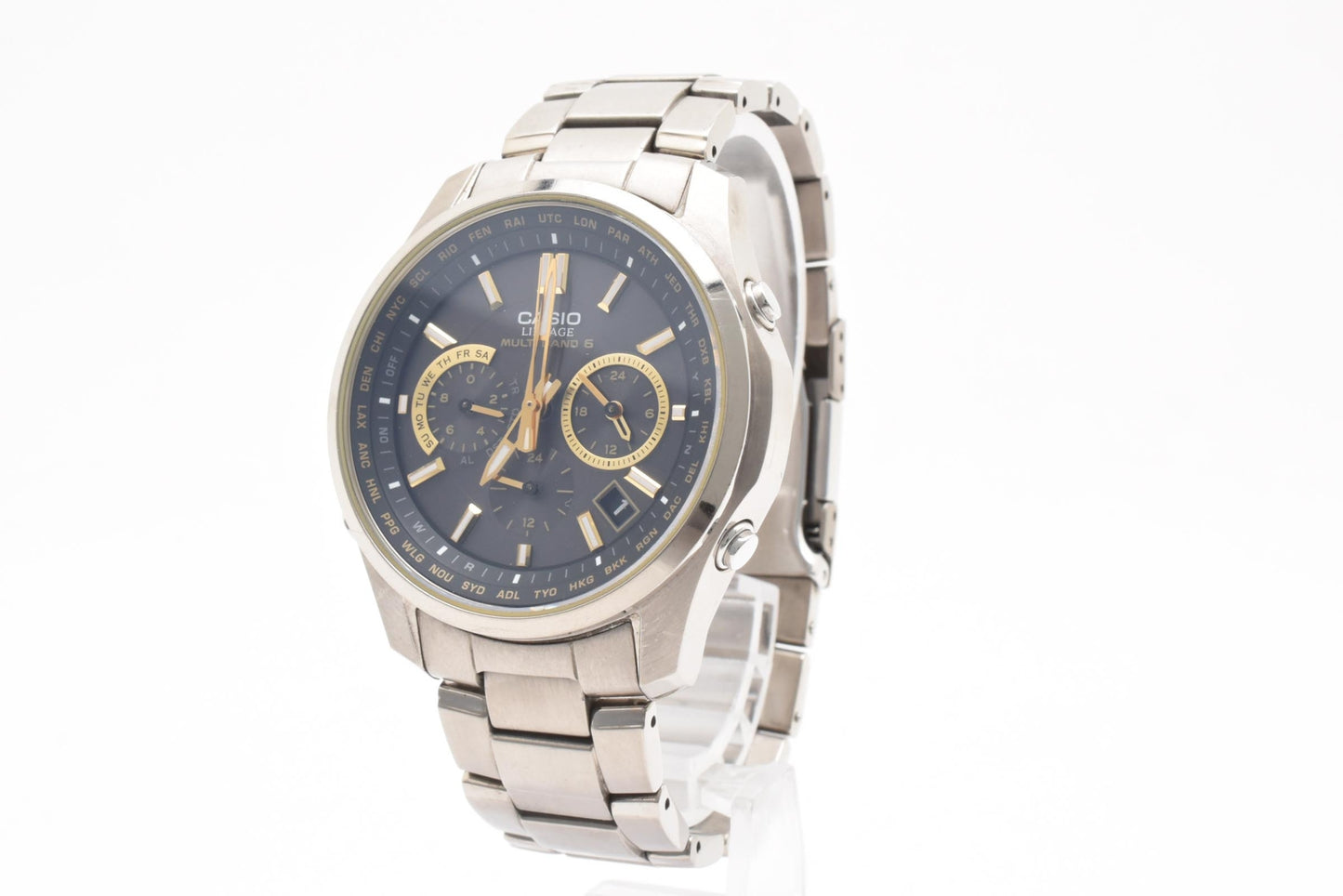 カシオ CASIO LINEAGE LIW-M610TDS 電波ソーラー 腕時計 リニエージ ブラック文字盤 チタン チタンブレス メンズ