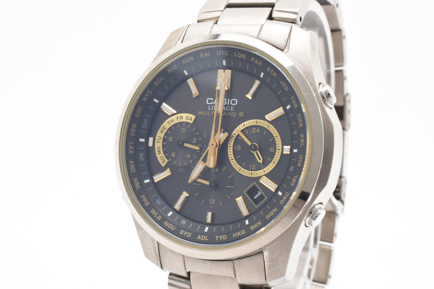 カシオ CASIO LINEAGE LIW-M610TDS 電波ソーラー 腕時計 リニエージ ブラック文字盤 チタン チタンブレス メンズ