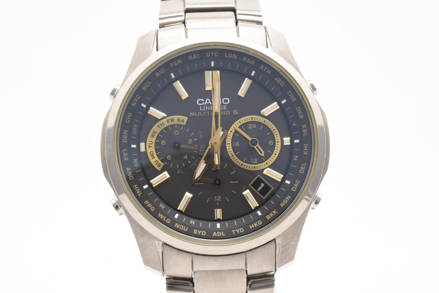 カシオ CASIO LINEAGE LIW-M610TDS 電波ソーラー 腕時計 リニエージ ブラック文字盤 チタン チタンブレス メンズ