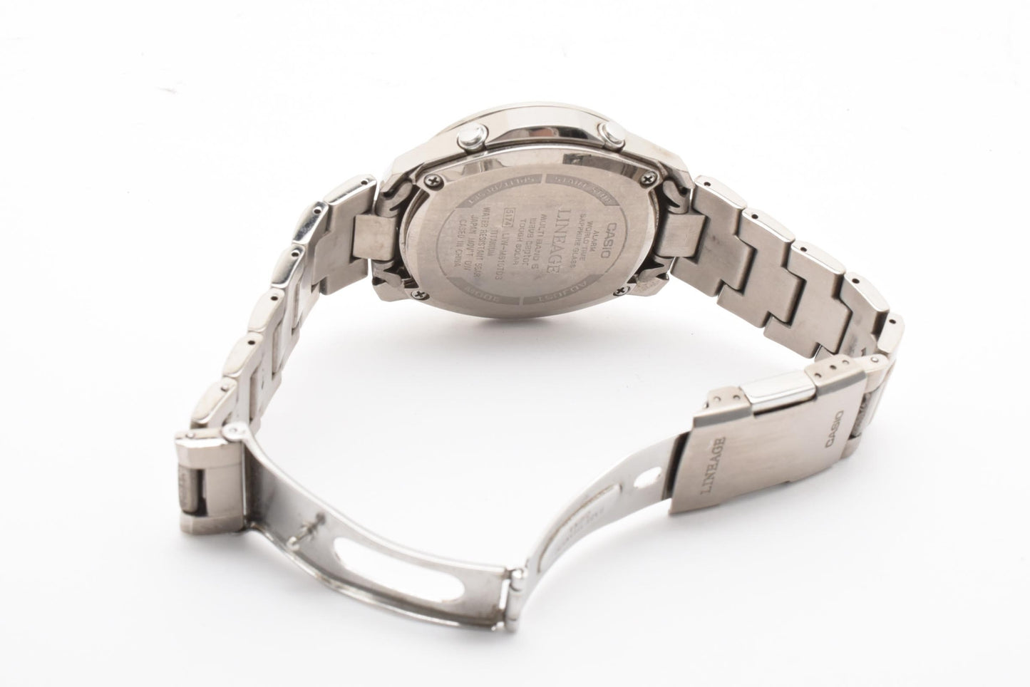 カシオ CASIO LINEAGE LIW-M610TDS 電波ソーラー 腕時計 リニエージ ブラック文字盤 チタン チタンブレス メンズ