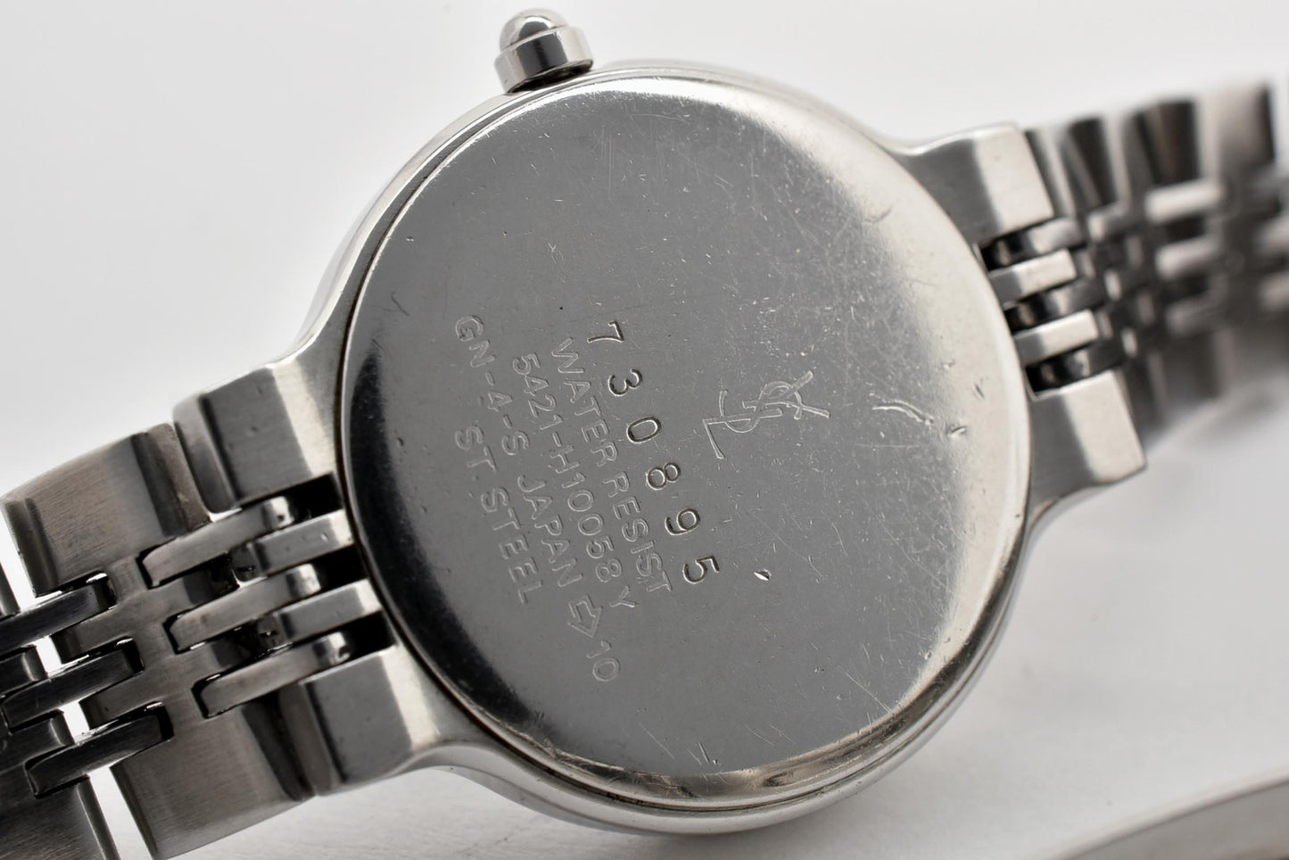 Yves Saint Laurent イヴ・サンローラン 5421-H10058Y クォーツ 腕時計 ブラック文字盤 YSLロゴ カサンドラ ステンレス レディース ドレスウォッチ
