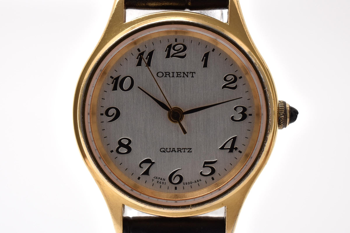 ORIENT オリエント レディース ヴィンテージ クォーツ 腕時計 45593-00 ホワイト文字盤 ゴールドカラーケース レザーストラップ 24mm 1990年代