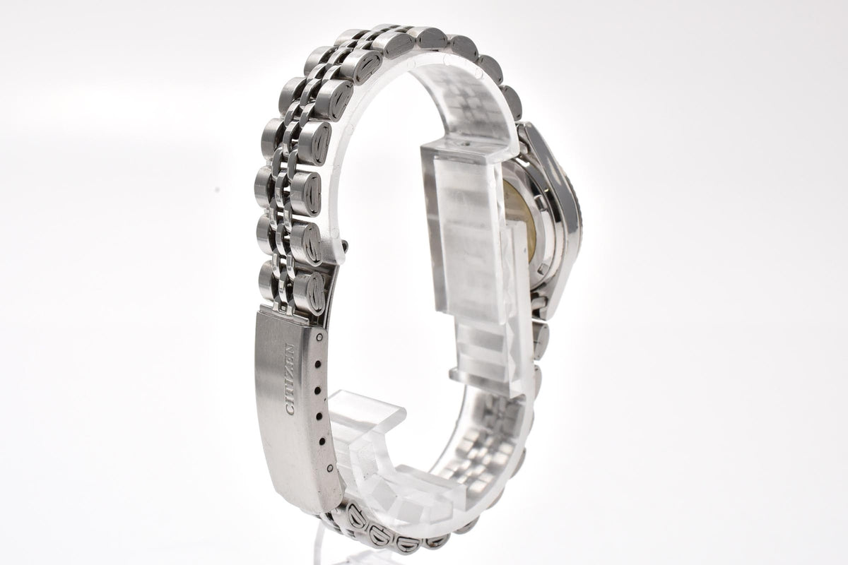 CITIZEN シチズン 6000-K09338 レディース クォーツ 腕時計 シルバー文字盤 デイデイト フルーテッドベゼル ステンレス 25.2mm ヴィンテージ