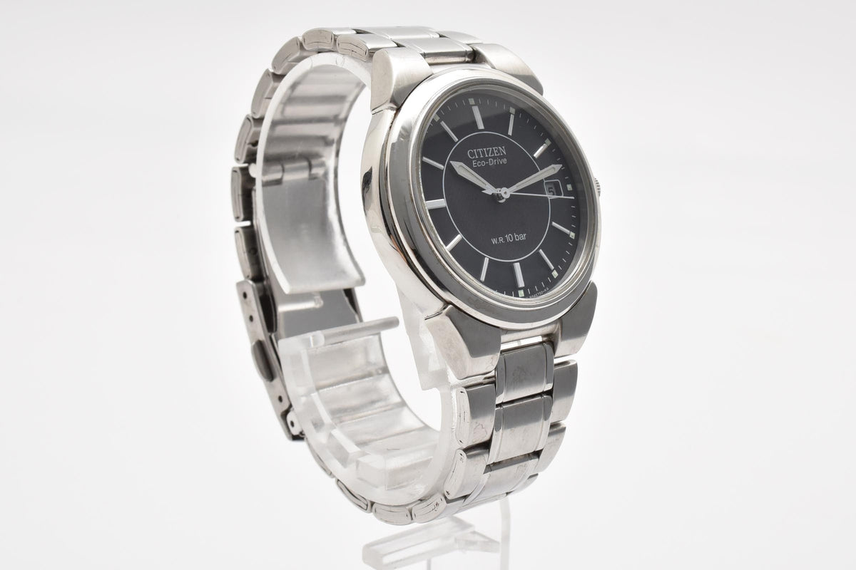 CITIZEN シチズン Eco-Drive エコ・ドライブ E111-S027161 メンズ ソーラー 腕時計 ブラック文字盤 デイト ステンレス 35.6mm