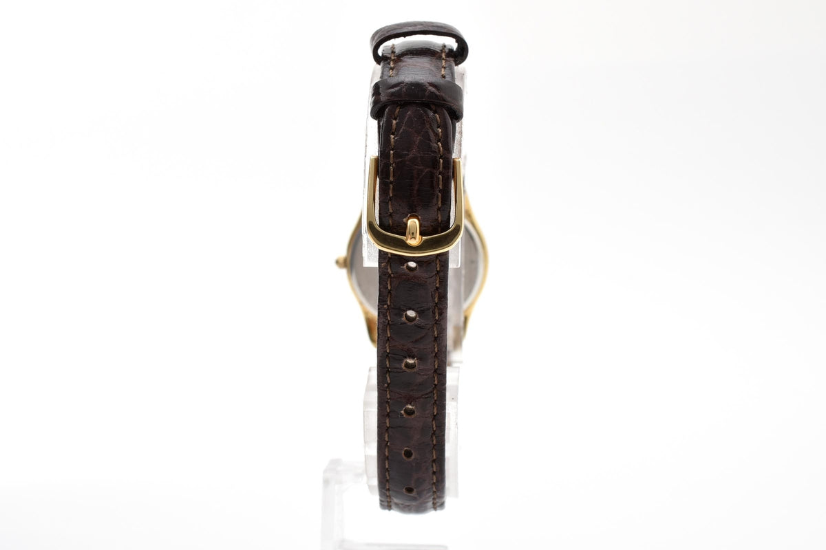 CITIZEN シチズン Isis S930-K12223 レディース クォーツ 腕時計 ホワイト文字盤 アラビア数字 ゴールドプレート レザーストラップ 23.8mm 1990年代 ヴィンテージ