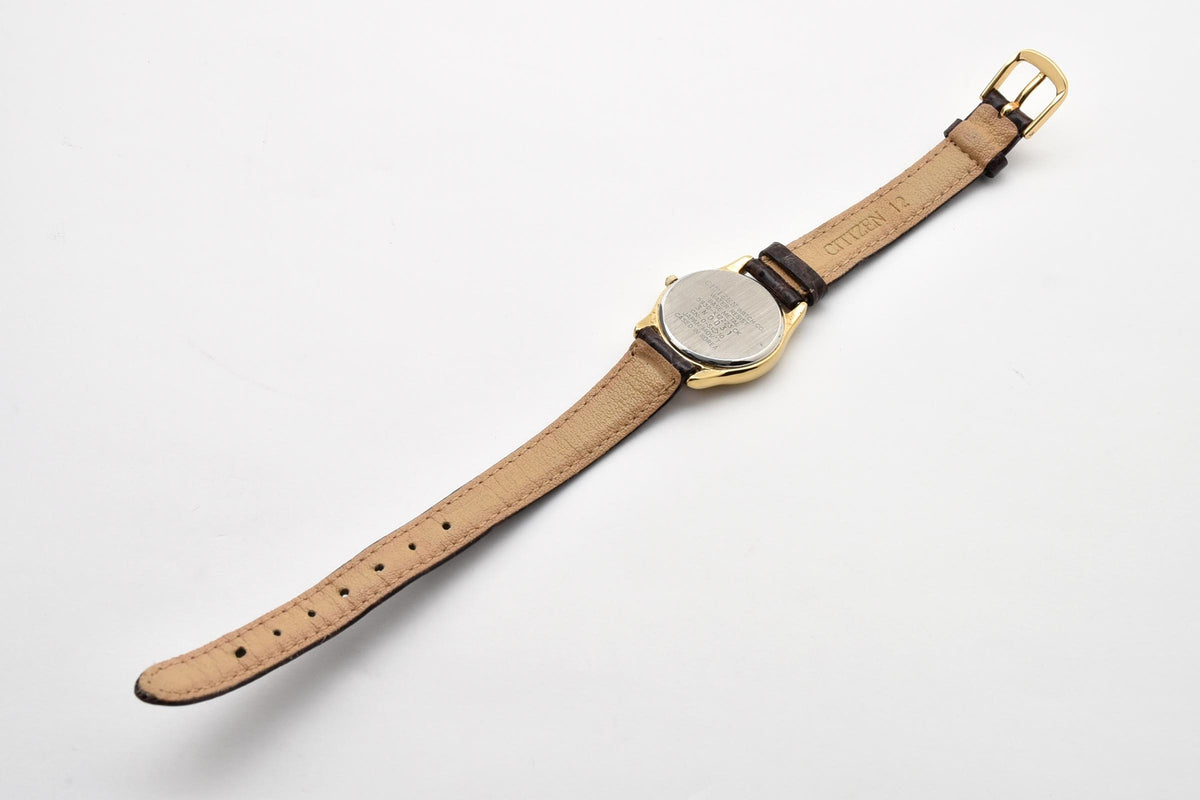 CITIZEN シチズン Isis S930-K12223 レディース クォーツ 腕時計 ホワイト文字盤 アラビア数字 ゴールドプレート レザーストラップ 23.8mm 1990年代 ヴィンテージ