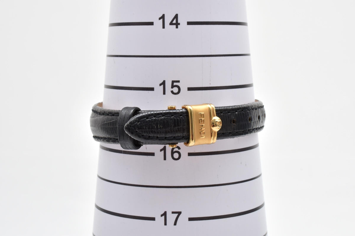 FENDI フェンディ Orologi オロロジ 040-2000L-823 レディース クォーツ 腕時計 ホワイト文字盤 GP ゴールドプレート レザーストラップ 25.8mm ヴィンテージ