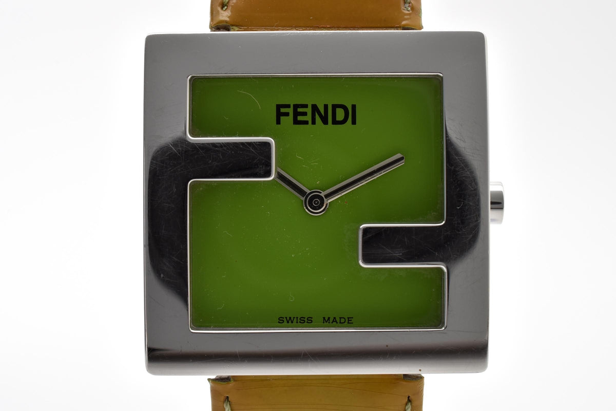 FENDI フェンディ Zucca ズッカ 026-4000L-469 ユニセックス クォーツ 腕時計 グリーン文字盤 2針 ステンレス パテントレザー 31.1mm 2000年代