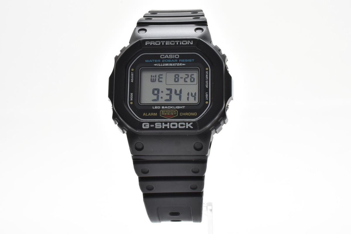 CASIO カシオ G-SHOCK ジーショック DW-5600UE メンズ クォーツ デジタル 腕時計 ブラック液晶 スクエア 樹脂ケース レジンベルト 41mm 2020年代 箱 説明書 保証書類付