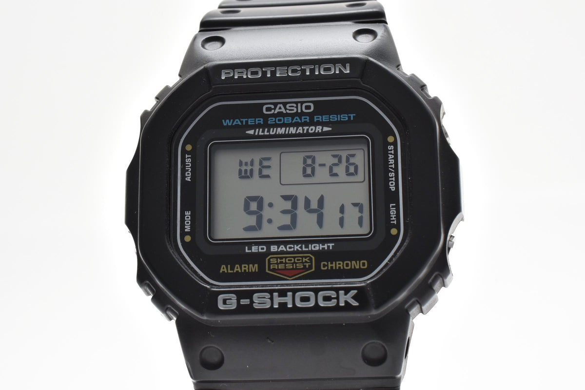CASIO カシオ G-SHOCK ジーショック DW-5600UE メンズ クォーツ デジタル 腕時計 ブラック液晶 スクエア 樹脂ケース レジンベルト 41mm 2020年代 箱 説明書 保証書類付