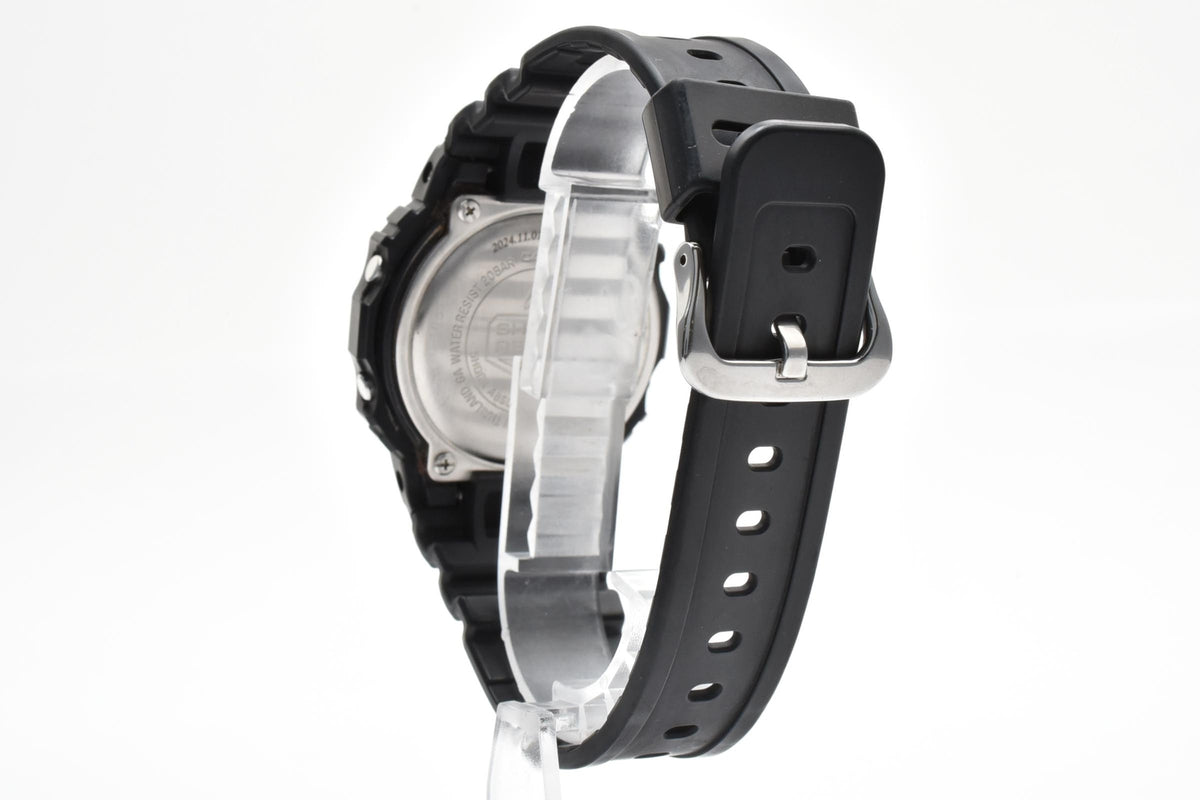 CASIO カシオ G-SHOCK ジーショック DW-5600UE メンズ クォーツ デジタル 腕時計 ブラック液晶 スクエア 樹脂ケース レジンベルト 41mm 2020年代 箱 説明書 保証書類付