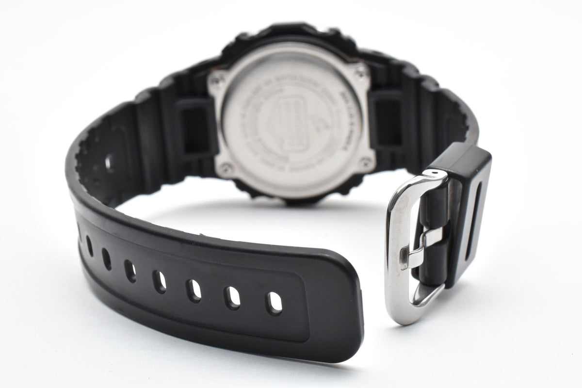 CASIO カシオ G-SHOCK ジーショック DW-5600UE メンズ クォーツ デジタル 腕時計 ブラック液晶 スクエア 樹脂ケース レジンベルト 41mm 2020年代 箱 説明書 保証書類付