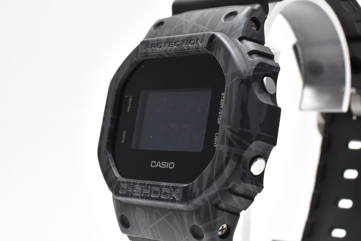 CASIO カシオ G-SHOCK ジーショック Slash Pattern Series DW-5600SL メンズ クォーツ デジタル 腕時計 ブラック液晶 グラフィック柄 樹脂ケース レジンベルト 42.5mm 2010年代