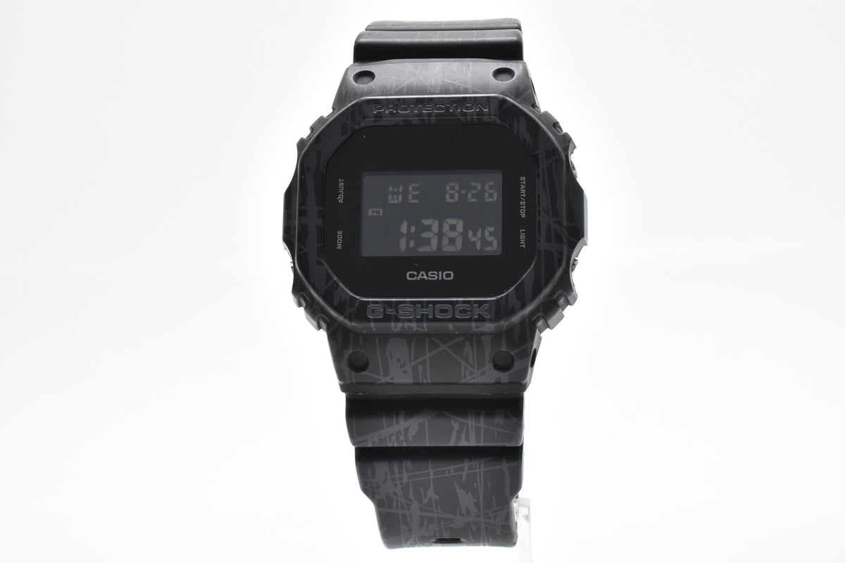 CASIO カシオ G-SHOCK ジーショック Slash Pattern Series DW-5600SL メンズ クォーツ デジタル 腕時計 ブラック液晶 グラフィック柄 樹脂ケース レジンベルト 42.5mm 2010年代