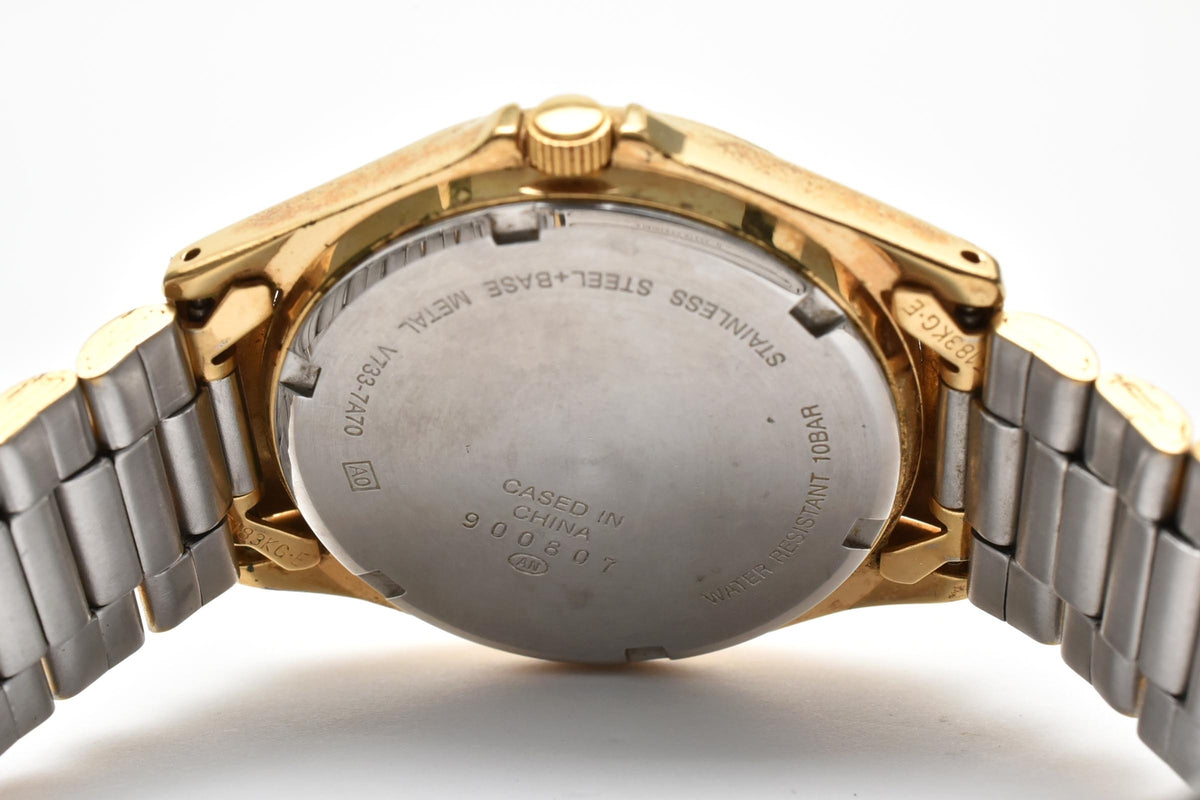 SEIKO セイコー ALBA アルバ V733-7A70 メンズ クォーツ 腕時計 ゴールド文字盤 アラビア数字 デイデイト 3針 ステンレス ブレスレット 33mm 1990年代 ヴィンテージ