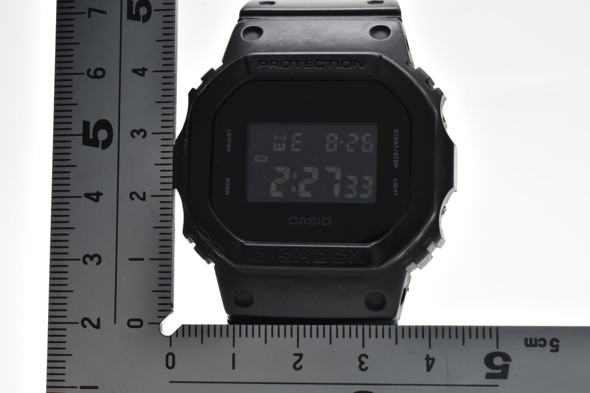 CASIO カシオ G-SHOCK ジーショック Solid Colors DW-5600BB メンズ クォーツ デジタル 腕時計 ブラック液晶 オールブラック 樹脂ケース レジンベルト 44mm 2010年代