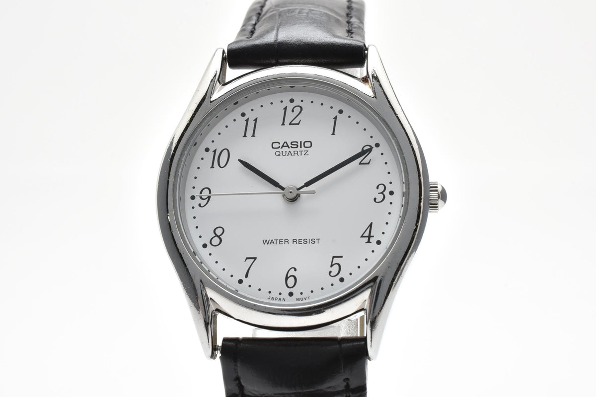 CASIO カシオ MTP-1402 メンズ クォーツ 腕時計 00s vintage Y2K ホワイト文字盤 アラビア数字 3針 ステンレスケース ブラック レザーストラップ 32mm 2000年代 ドレスウォッチ