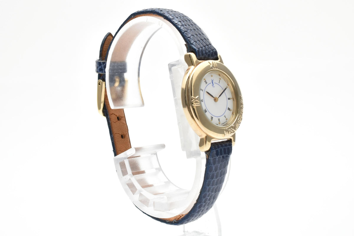 Yves Saint Laurent イヴサンローラン YSLロゴ 90s vintage カサンドラ 2200-229789 レディース クォーツ 腕時計 ホワイト文字盤 ローマ数字 ゴールドカラー ステンレスケース 1990年 ヴィンテージ