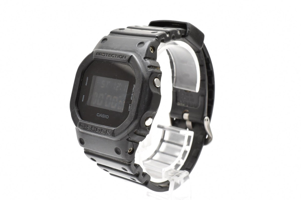 CASIO カシオ G-SHOCK ジーショック DW-5600BB メンズ クォーツ デジタル 腕時計 ブラック スクエア 樹脂 レジンストラップ 42.5mm 2010年代