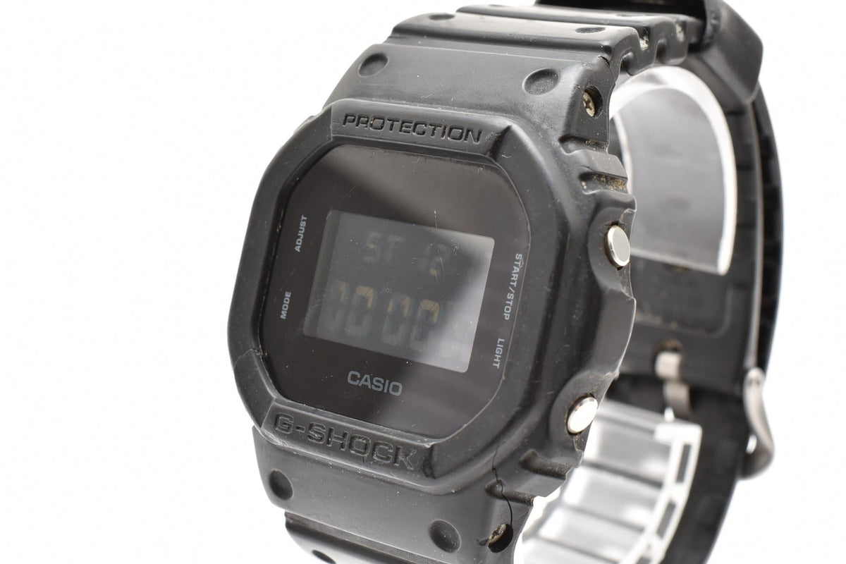 CASIO カシオ G-SHOCK ジーショック DW-5600BB メンズ クォーツ デジタル 腕時計 ブラック スクエア 樹脂 レジンストラップ 42.5mm 2010年代
