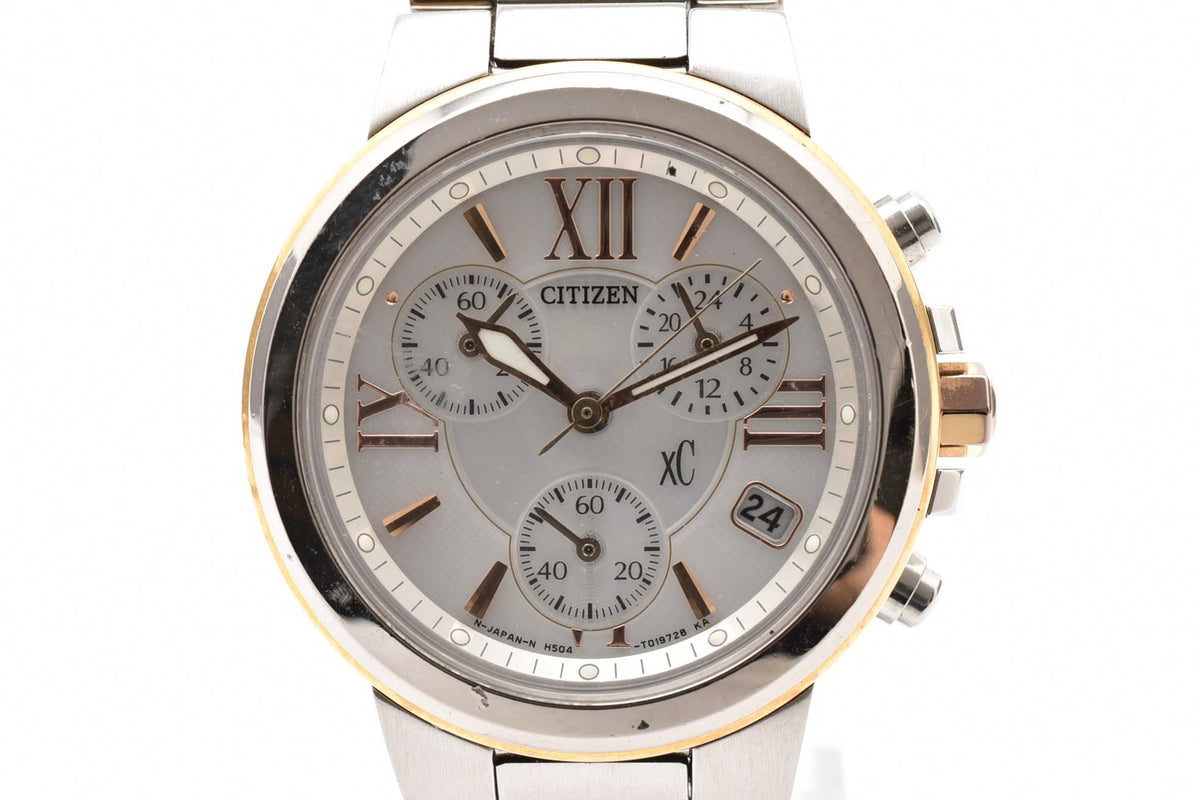 CITIZEN シチズン H504-T012507 メンズ クォーツ クロノグラフ 腕時計 ホワイト文字盤 マルチダイヤル ステンレス コンビ ブレスレット 31mm 2000年代