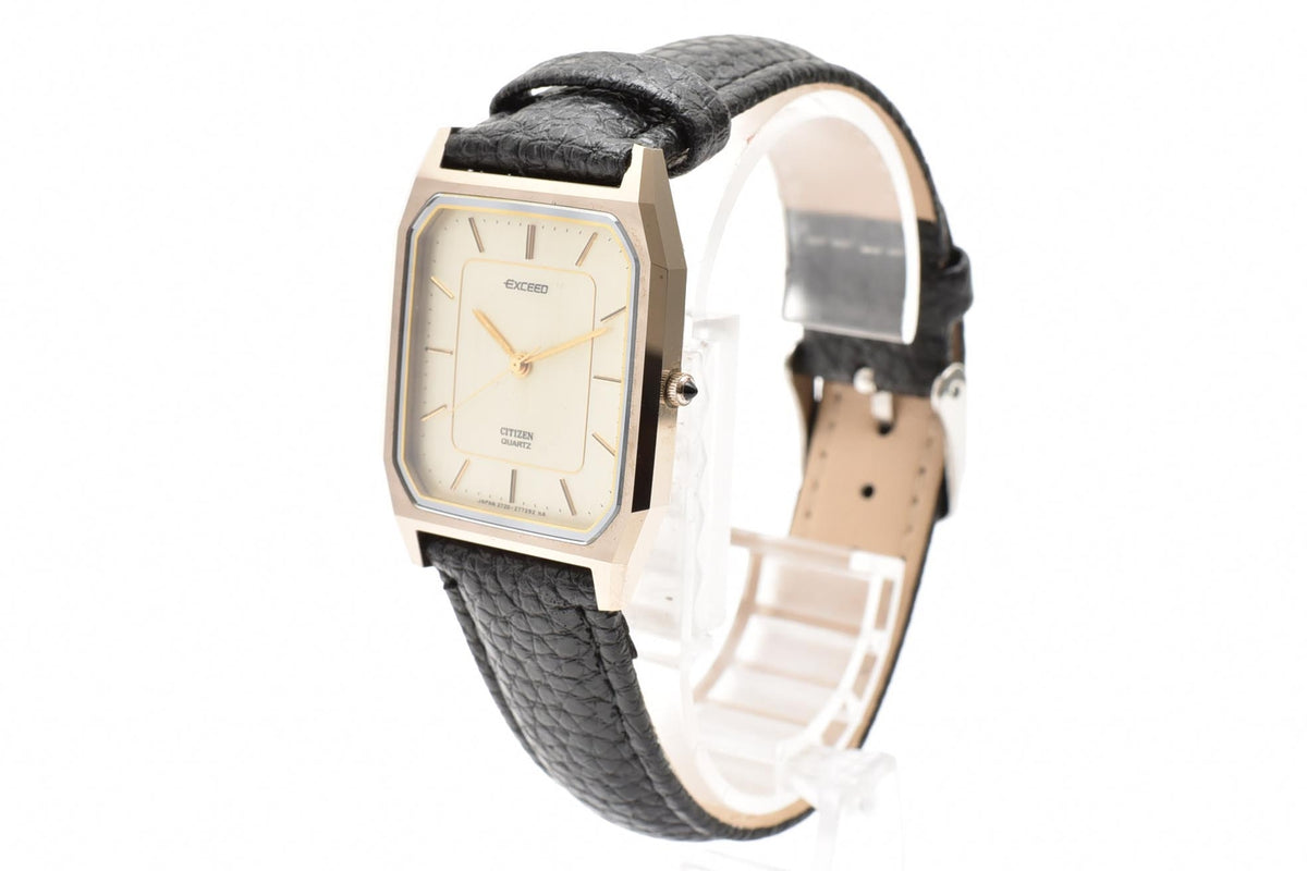 CITIZEN シチズン EXCEED エクシード 80s vintage 2730-273486 メンズ クォーツ 腕時計 ホワイト文字盤 3針 長方形 ステンレスケース レザーストラップ 27mm 1980年代 ヴィンテージ