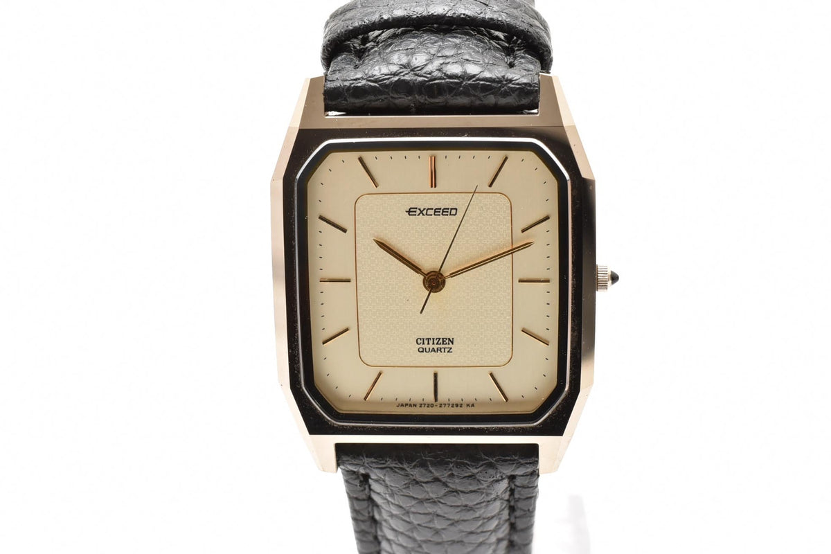 CITIZEN シチズン EXCEED エクシード 80s vintage 2730-273486 メンズ クォーツ 腕時計 ホワイト文字盤 3針 長方形 ステンレスケース レザーストラップ 27mm 1980年代 ヴィンテージ