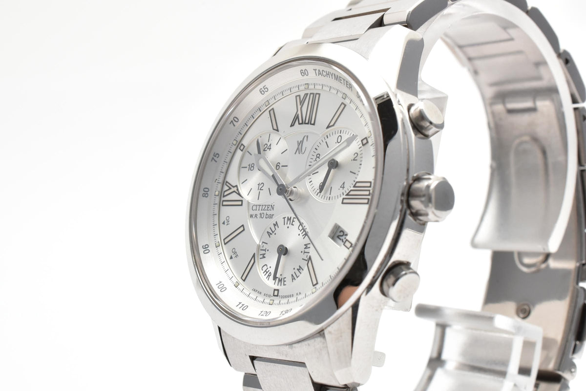 CITIZEN シチズン xC クロスシー A510-T002374 メンズ クォーツ 腕時計 ホワイト文字盤 クロノグラフ デイト マルチファンクション ステンレス ブレスレット 35mm 2000年代