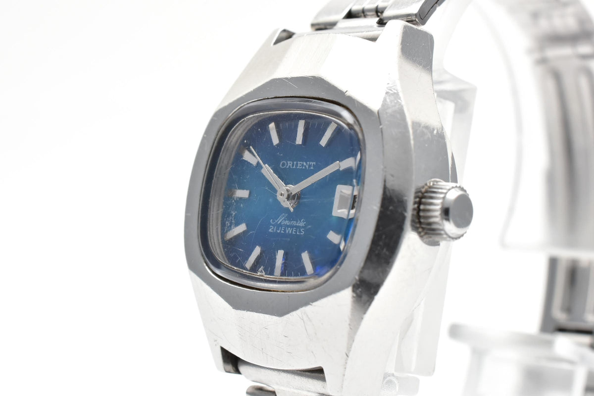 ORIENT オリエント Y497-32600 レディース 自動巻き 腕時計 ブルー文字盤 バーインデックス ステンレス ブレスレット クッションケース 23mm 1970年代 ヴィンテージ