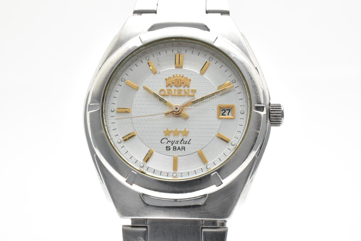 ORIENT オリエント Crystal クリスタル UN59-C1 メンズ クォーツ 腕時計 シルバー文字盤 デイト ゴールドインデックス ステンレス ブレスレット 35mm 1990年代 ヴィンテージ