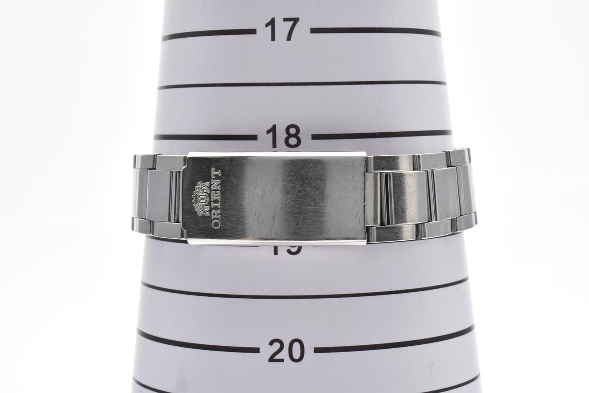 ORIENT オリエント Crystal クリスタル UN59-C1 メンズ クォーツ 腕時計 シルバー文字盤 デイト ゴールドインデックス ステンレス ブレスレット 35mm 1990年代 ヴィンテージ