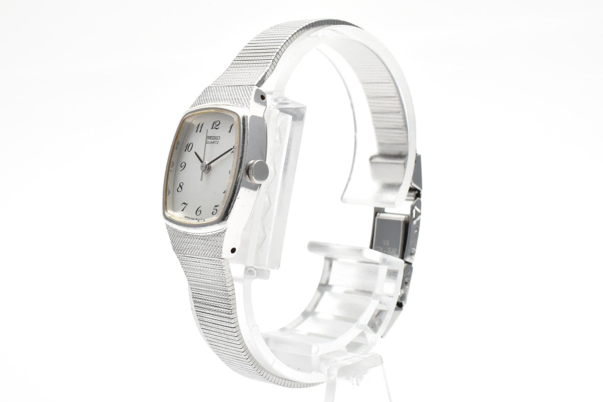 SEIKO セイコー 1421-5170 レディース クォーツ 腕時計 ホワイト文字盤 アラビア数字 2針 ステンレス メッシュブレスレット 角型 19mm 1980年代 ヴィンテージ