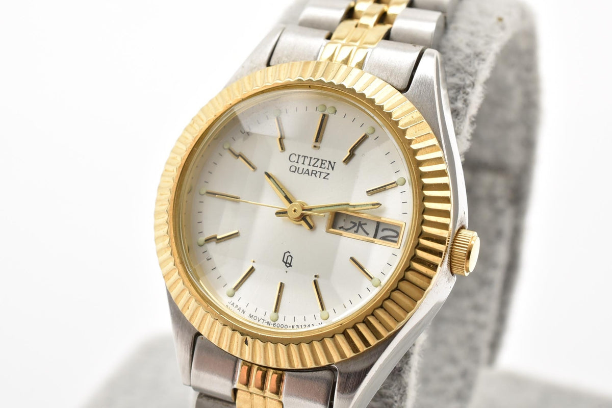 CITIZEN シチズン 6000-K09346 レディース クォーツ 90s vintage 腕時計 ホワイト文字盤 デイデイト 曜日 日付 フルーテッドベゼル ステンレス コンビ ブレスレット 24.3mm 1990年代 ヴィンテージ