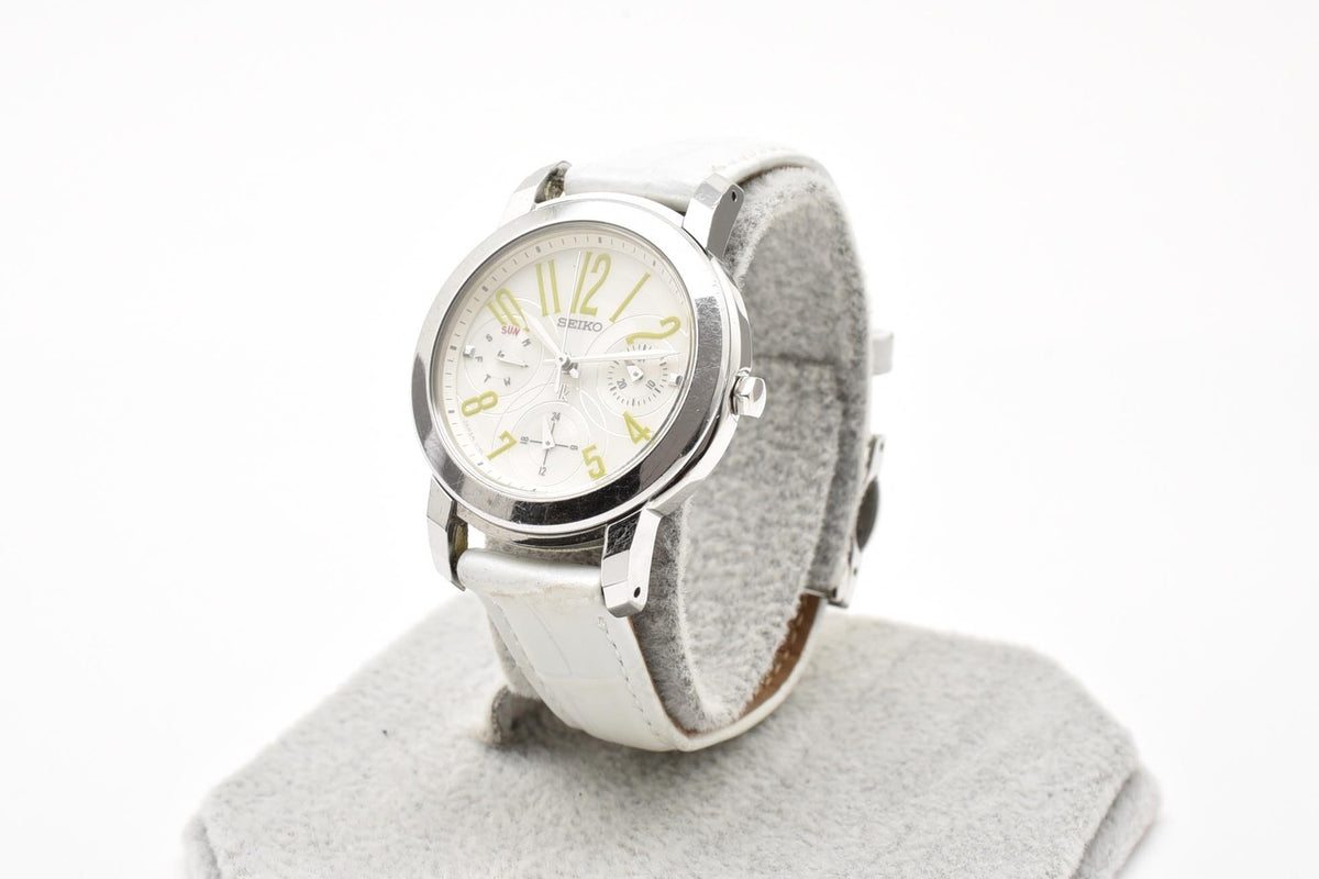 SEIKO セイコー LUKIA ルキア 5Y89-0AT0 レディース クォーツ 腕時計 ホワイト文字盤 アラビア数字 マルチファンクション ステンレス レザーストラップ 30mm 2000年代