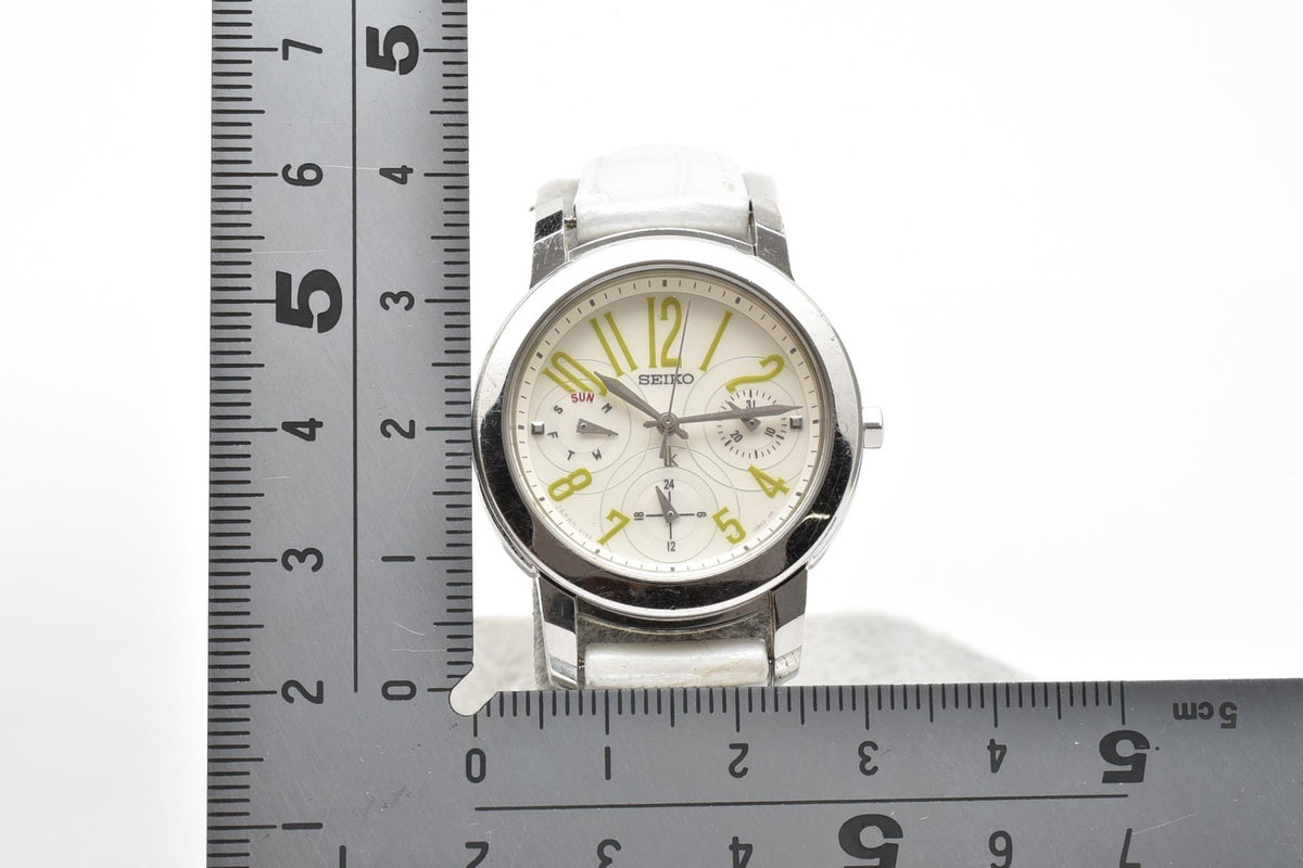 SEIKO セイコー LUKIA ルキア 5Y89-0AT0 レディース クォーツ 腕時計 ホワイト文字盤 アラビア数字 マルチファンクション ステンレス レザーストラップ 30mm 2000年代