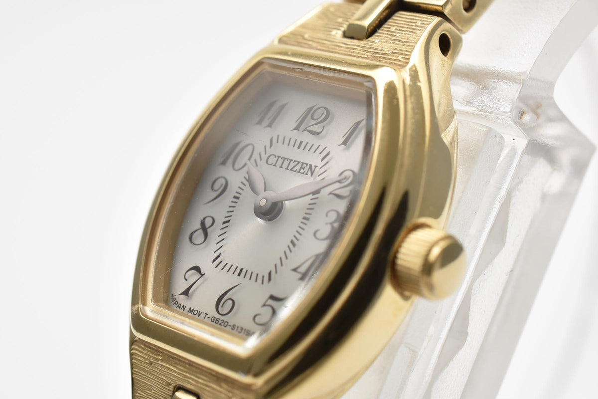 CITIZEN シチズン G620-S092264 レディース Y2K 00s vintage ソーラー クォーツ 腕時計 ホワイト文字盤 アラビア数字 スクエア 長方形 ステンレス ゴールドカラー ブレスレット 14mm 2000年代