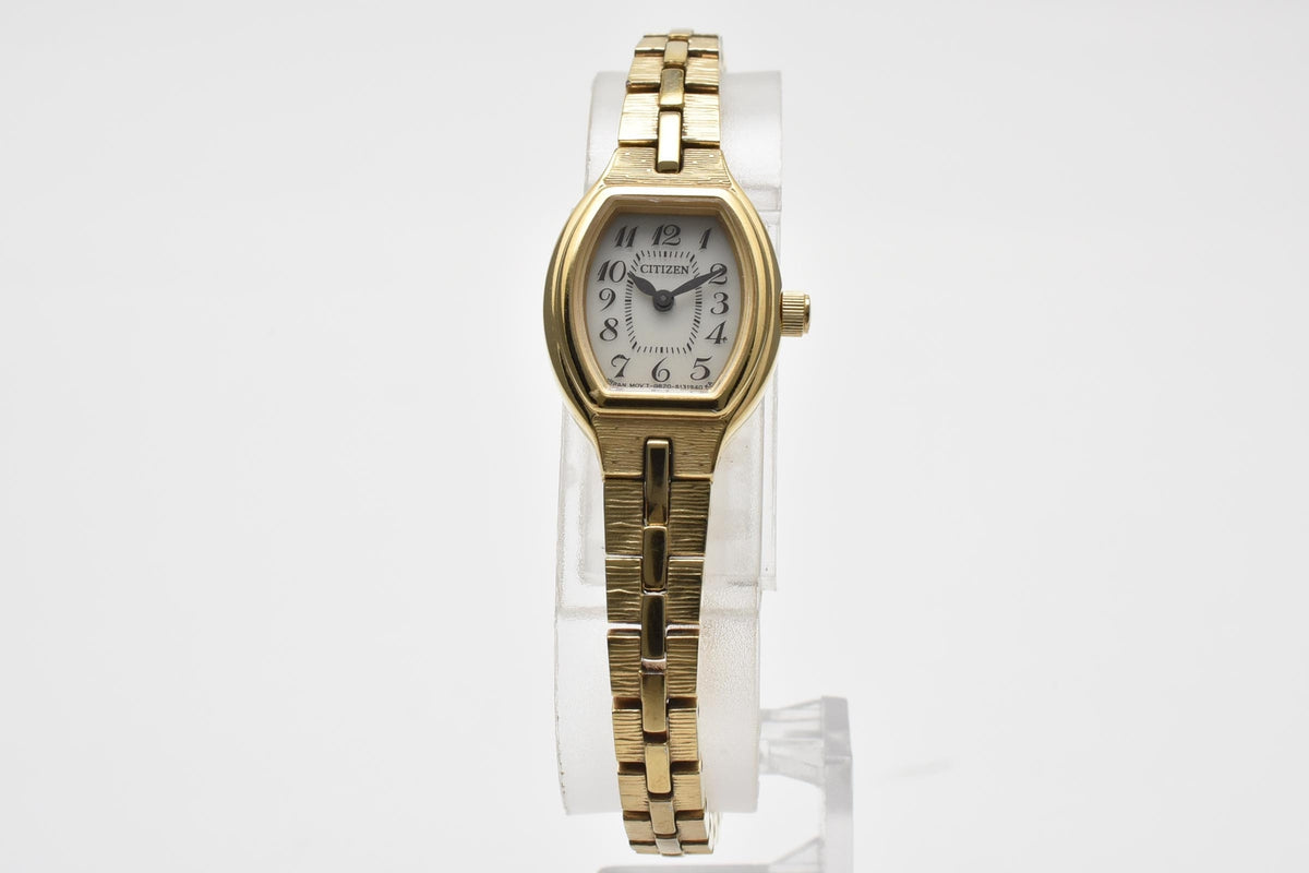 CITIZEN シチズン G620-S092264 レディース Y2K 00s vintage ソーラー クォーツ 腕時計 ホワイト文字盤 アラビア数字 スクエア 長方形 ステンレス ゴールドカラー ブレスレット 14mm 2000年代