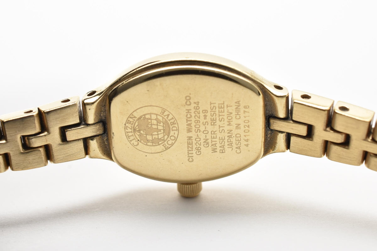 CITIZEN シチズン G620-S092264 レディース Y2K 00s vintage ソーラー クォーツ 腕時計 ホワイト文字盤 アラビア数字 スクエア 長方形 ステンレス ゴールドカラー ブレスレット 14mm 2000年代