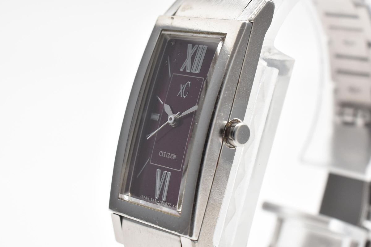 CITIZEN シチズン xC クロスシー Y2K 00s vintage 5431-T003982 メンズ ソーラー クォーツ 腕時計 レッドパープル文字盤 ローマ数字 スクエア 長方形 ステンレス ブレスレット 14.5mm 2000年代