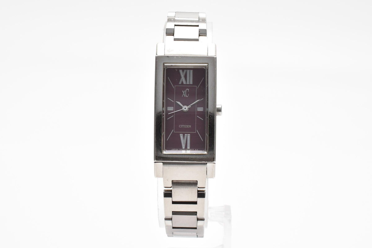 CITIZEN シチズン xC クロスシー Y2K 00s vintage 5431-T003982 メンズ ソーラー クォーツ 腕時計 レッドパープル文字盤 ローマ数字 スクエア 長方形 ステンレス ブレスレット 14.5mm 2000年代