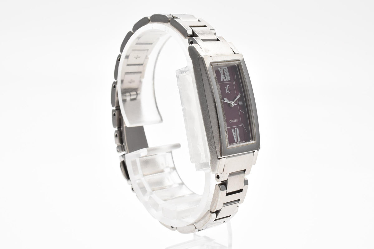 CITIZEN シチズン xC クロスシー Y2K 00s vintage 5431-T003982 メンズ ソーラー クォーツ 腕時計 レッドパープル文字盤 ローマ数字 スクエア 長方形 ステンレス ブレスレット 14.5mm 2000年代