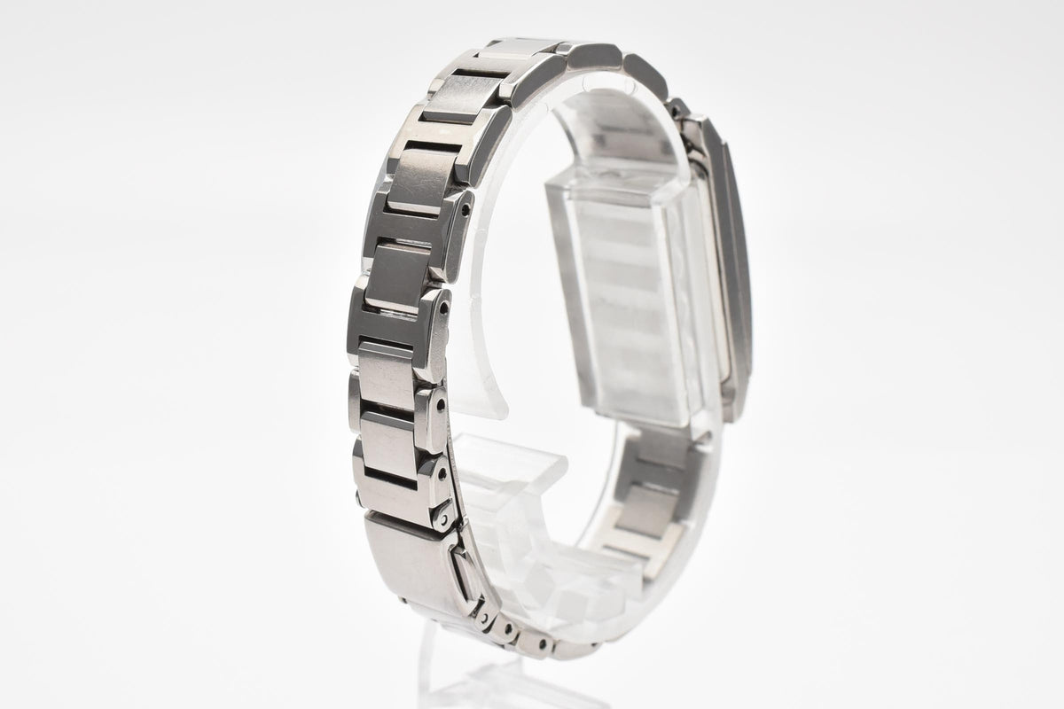 CITIZEN シチズン xC クロスシー Y2K 00s vintage 5431-T003982 メンズ ソーラー クォーツ 腕時計 レッドパープル文字盤 ローマ数字 スクエア 長方形 ステンレス ブレスレット 14.5mm 2000年代