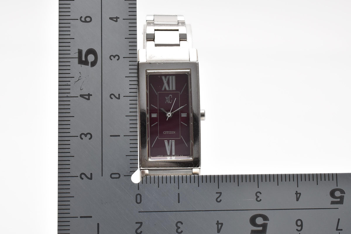 CITIZEN シチズン xC クロスシー Y2K 00s vintage 5431-T003982 メンズ ソーラー クォーツ 腕時計 レッドパープル文字盤 ローマ数字 スクエア 長方形 ステンレス ブレスレット 14.5mm 2000年代
