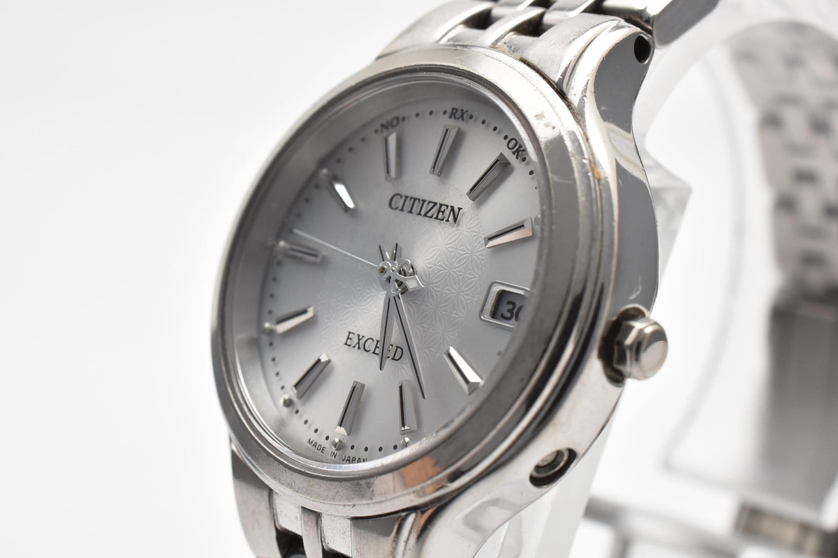 CITIZEN シチズン EXCEED エクシード H010-T014062 レディース ソーラー クォーツ 腕時計 ホワイト文字盤 デイト ステンレス ブレスレット 24mm 2000年代
